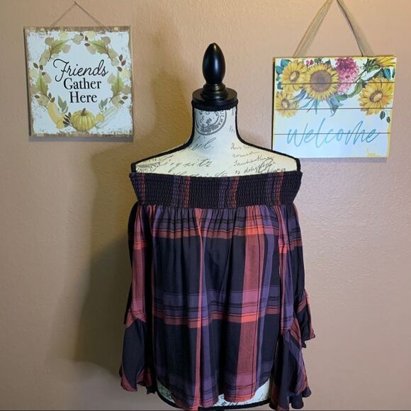 Charlotte Russe size s top - Picture 1 of 6